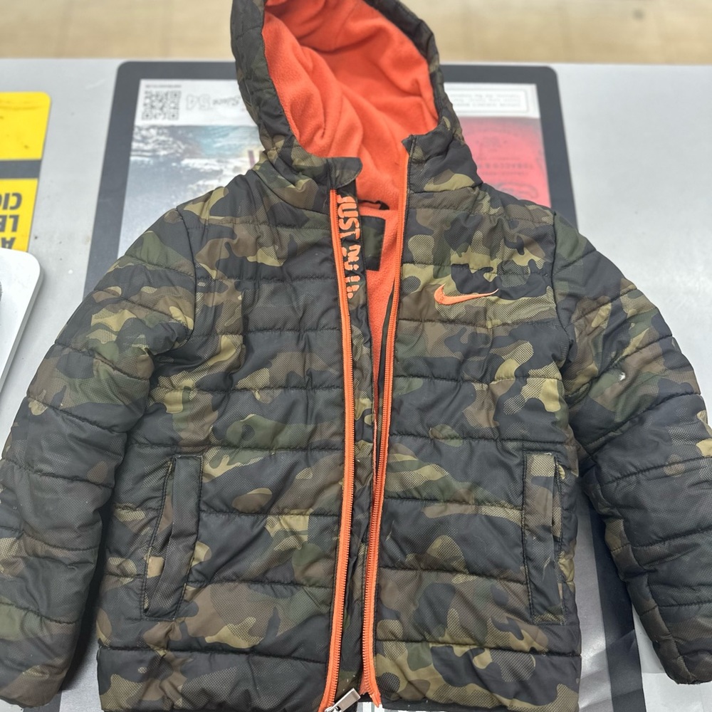 Size 5T Nike coat